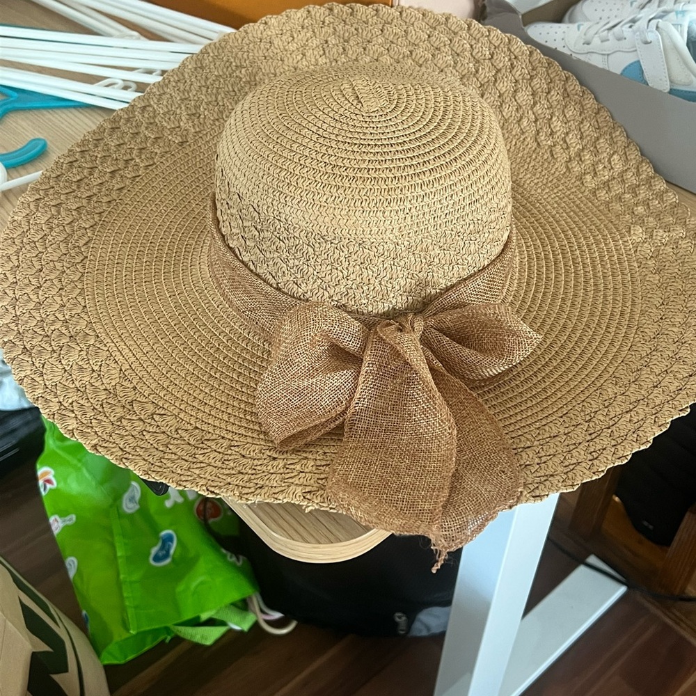Elegant Tan Sun Hat with Bow
